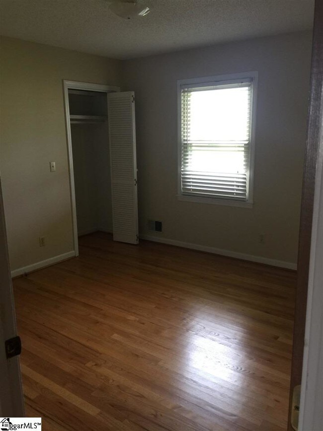 Foto del edificio - 2109 Greenpond Rd