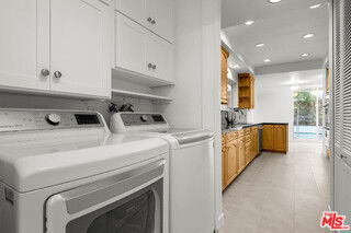 Foto del edificio - 8704 Gregory Wy