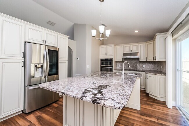 Building Photo - 1048 Brenton Leaf Dr