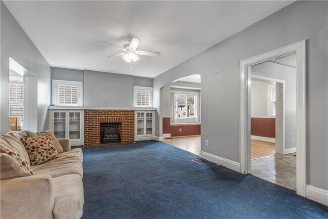 Building Photo - 307 Ambridge Ave