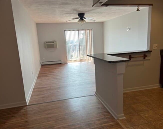 Building Photo - 300 Governors Dr