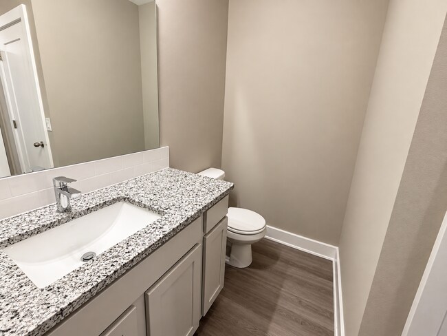 Building Photo - 9603/05 E Wassall St
