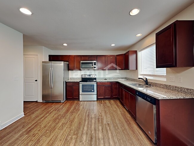 Foto del edificio - 317 W Willow Creek Dr