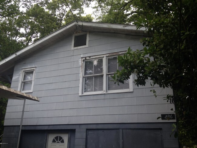 Building Photo - 826 Allison St
