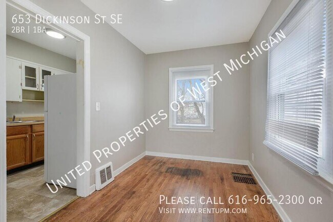 Building Photo - Available Now | 2 Bedroom, 1 Bath Apartmen...