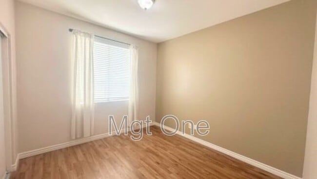 Foto del edificio - 15379 Avenida Fiesta