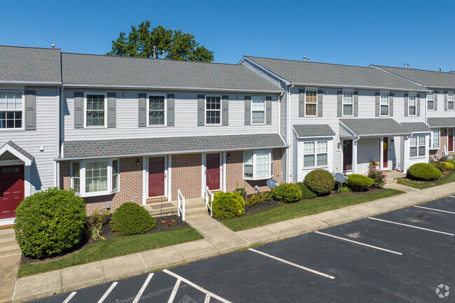 Foto del edificio - Cherry Hill Condos