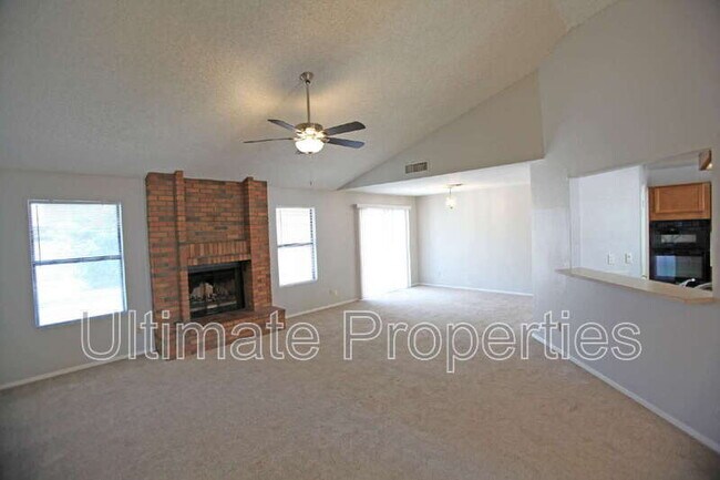 Building Photo - 7719 W Dreyfus Dr