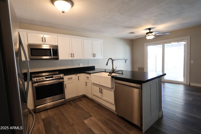 Foto del edificio - 20230 N 32nd Ln