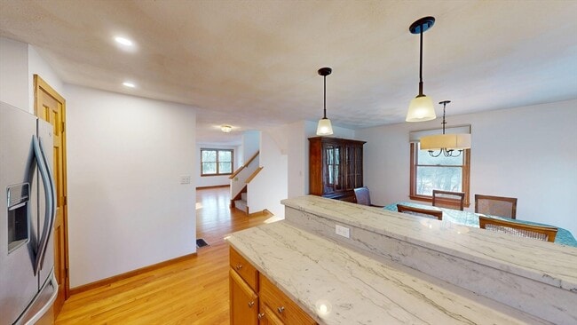 Building Photo - 95 Pleasant St