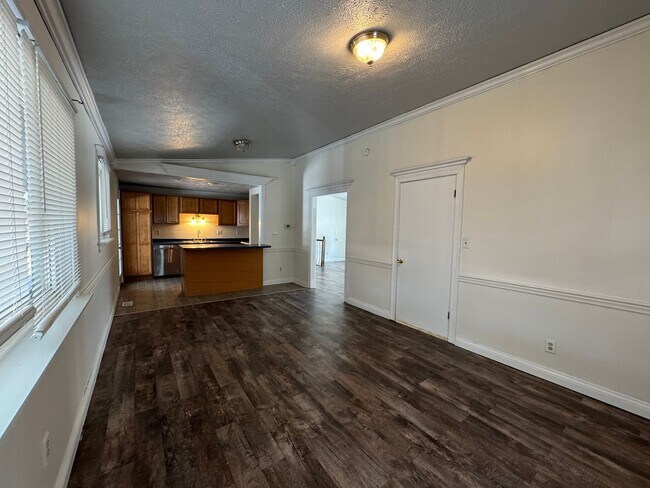 Foto del edificio - 5508 Meckes Ln