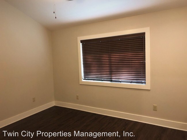 Foto del edificio - 2402 Broadmoor Dr