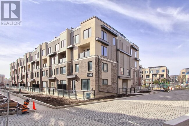 Building Photo - 3550-3550 Colonial Dr