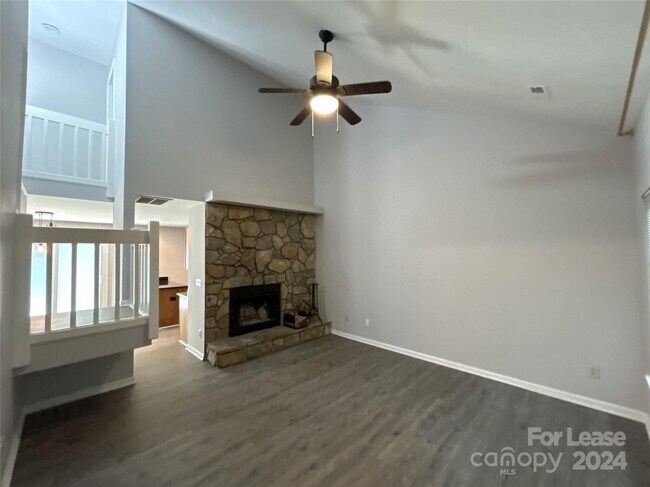 Foto del edificio - 4045 N Course Dr