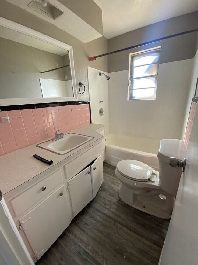 Building Photo - Get more in Moore, Oklahoma!