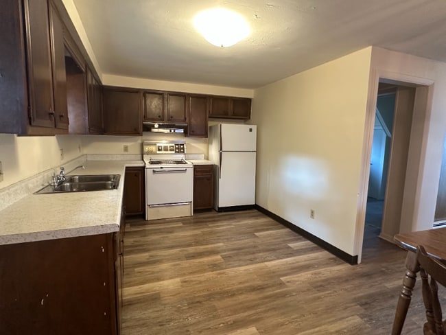 Building Photo - 64 E 5th St