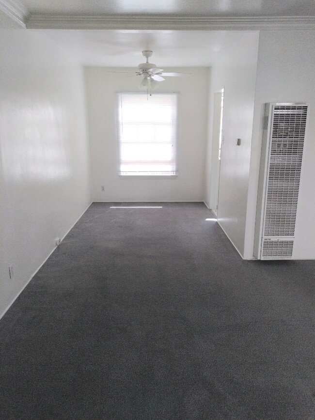 Building Photo - 1316 Havenhurst Dr