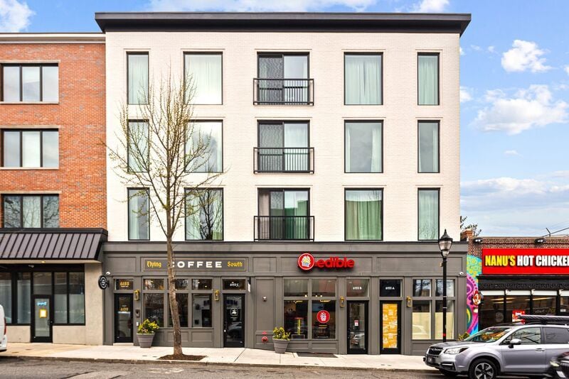 Primary Photo - 6155 Ridge Ave