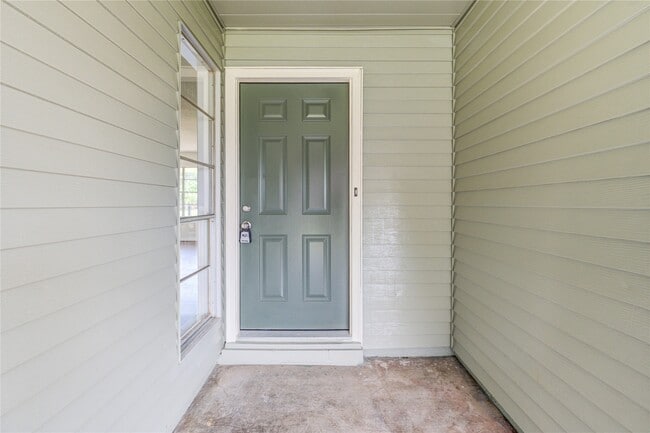 Building Photo - 10111 Fonville Dr