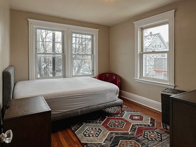 Building Photo - 119 Lewis St