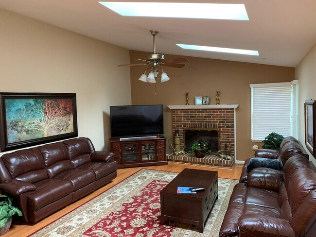 Building Photo - 13336 Glen Taylor Ln