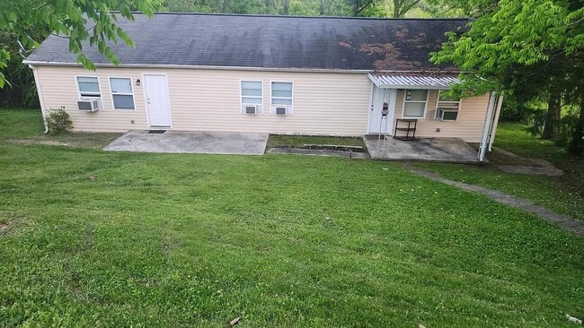 Building Photo - 363 Robertsville Rd