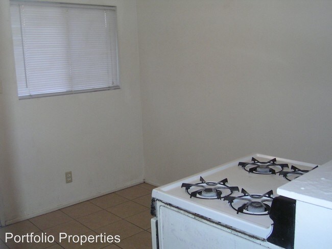 Building Photo - 730 Flower St