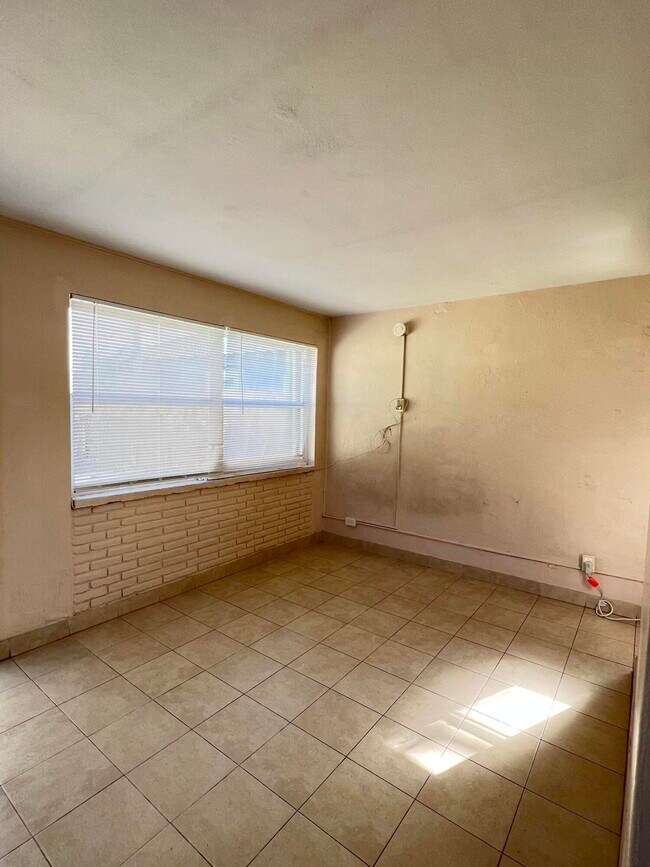 Foto del edificio - 428 Malverne Rd