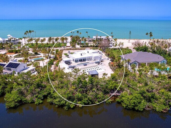 Foto del edificio - 7647 Sanderling Rd