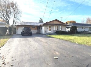 Building Photo - 3133 21st Pl