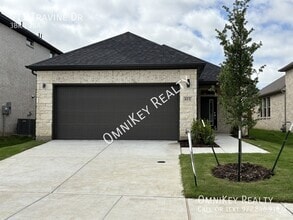 Building Photo - 411 Travine Dr