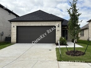 Building Photo - 411 Travine Dr