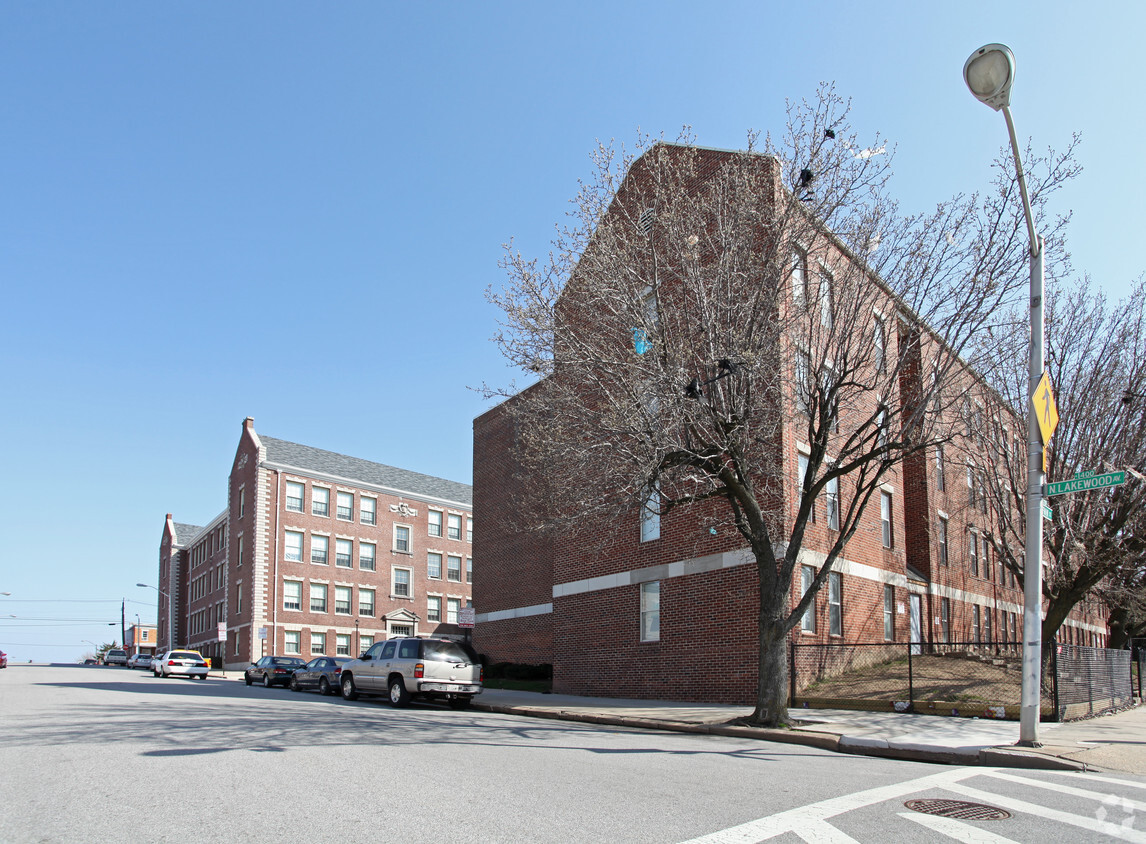 Primary Photo - Lakewood Apartments