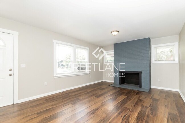 Foto del edificio - Charming 4 bedroom home in Columbus!