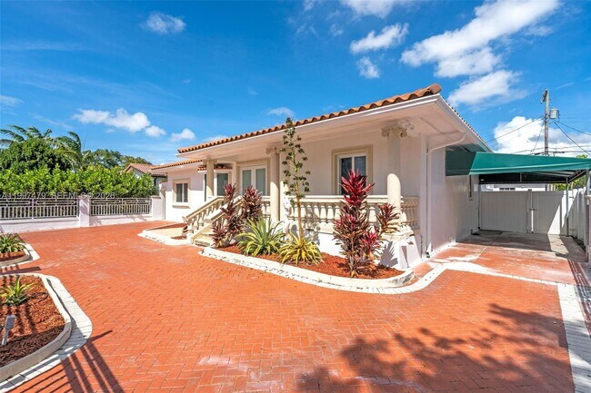 Foto del edificio - 201 SW 51st Ct