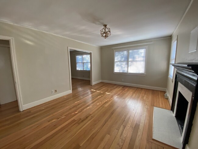 Building Photo - 2805 Burney Dr