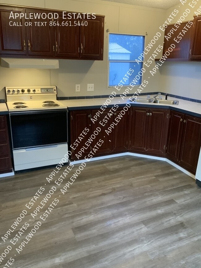 Foto del edificio - 253 Pebble Rock Cir