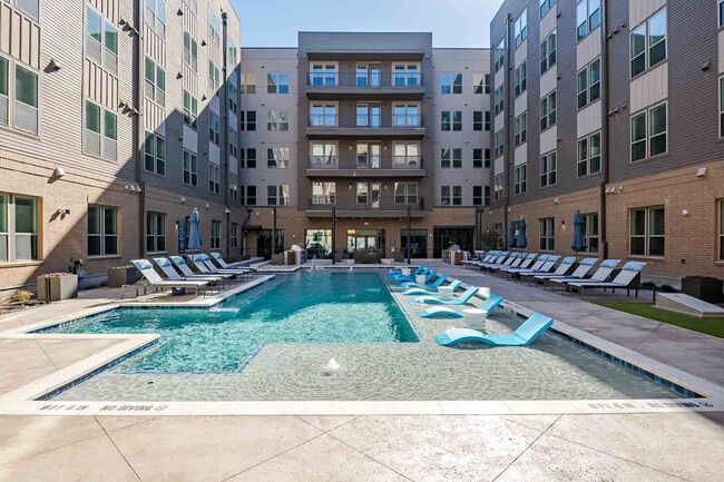 Building Photo - The Flynn at Live Oak