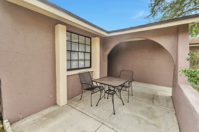 Foto del edificio - 12447 Mondragon Dr