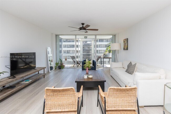 Foto del edificio - 150 Ocean Ln Dr