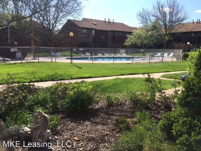 1 br, 1 bath House - 9055 N Park Plaza Court - House Rental in Brown ...