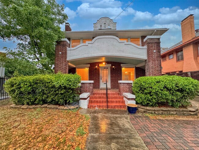 Foto del edificio - 1016 W Alabama St
