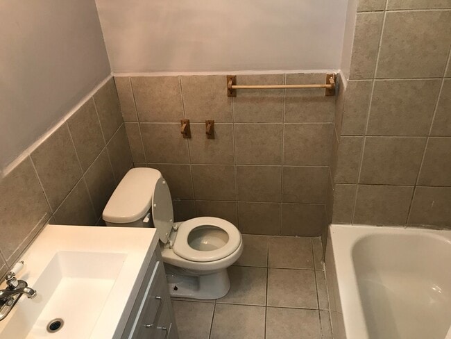 Building Photo - 29 Elberon Pl