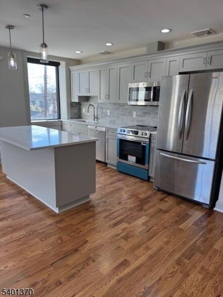 Foto del edificio - 248 US-46