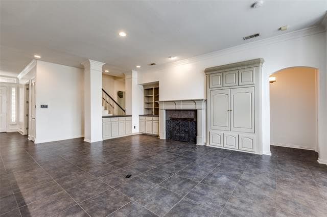 Building Photo - 4684 Old Pond Dr