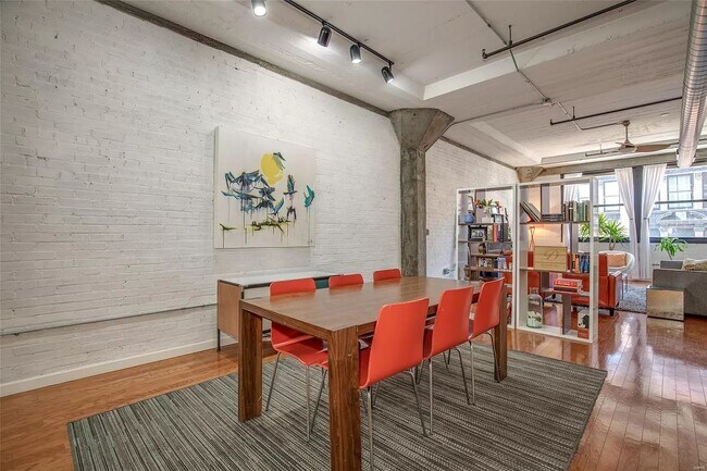 Foto del edificio - 1620 Lucas Ave