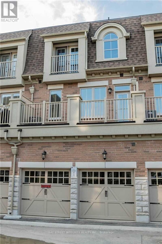 Building Photo - 2267 Major MacKenzie Dr W