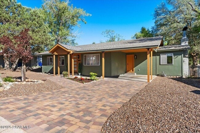 Building Photo - 1810 Meadowbrook Rd