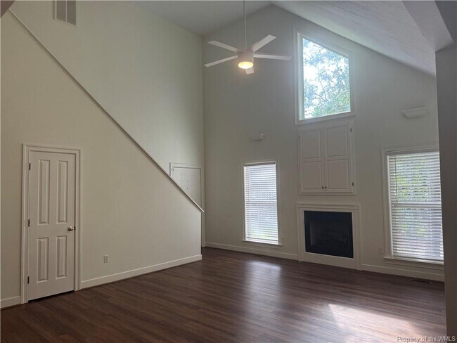 Foto del edificio - 6305 Chiswick Park