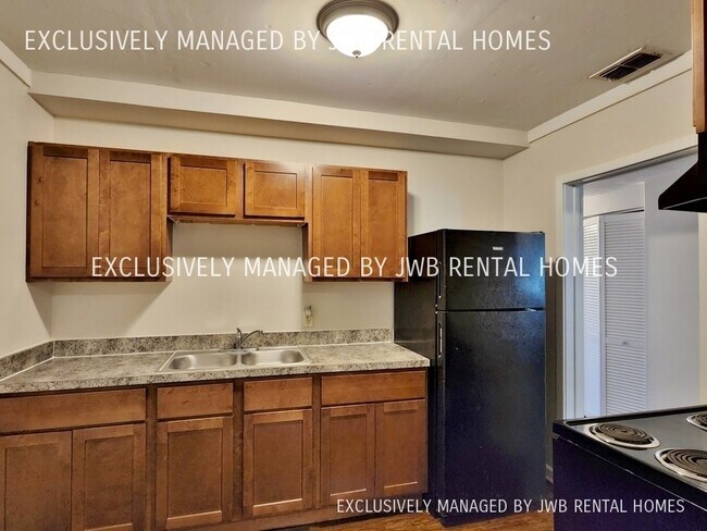 Building Photo - 1526 Ribault Scenic Dr